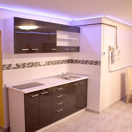 Schaffer Vendeghaz Apartment